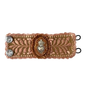 Pulsera ancha bordada tierra rosa